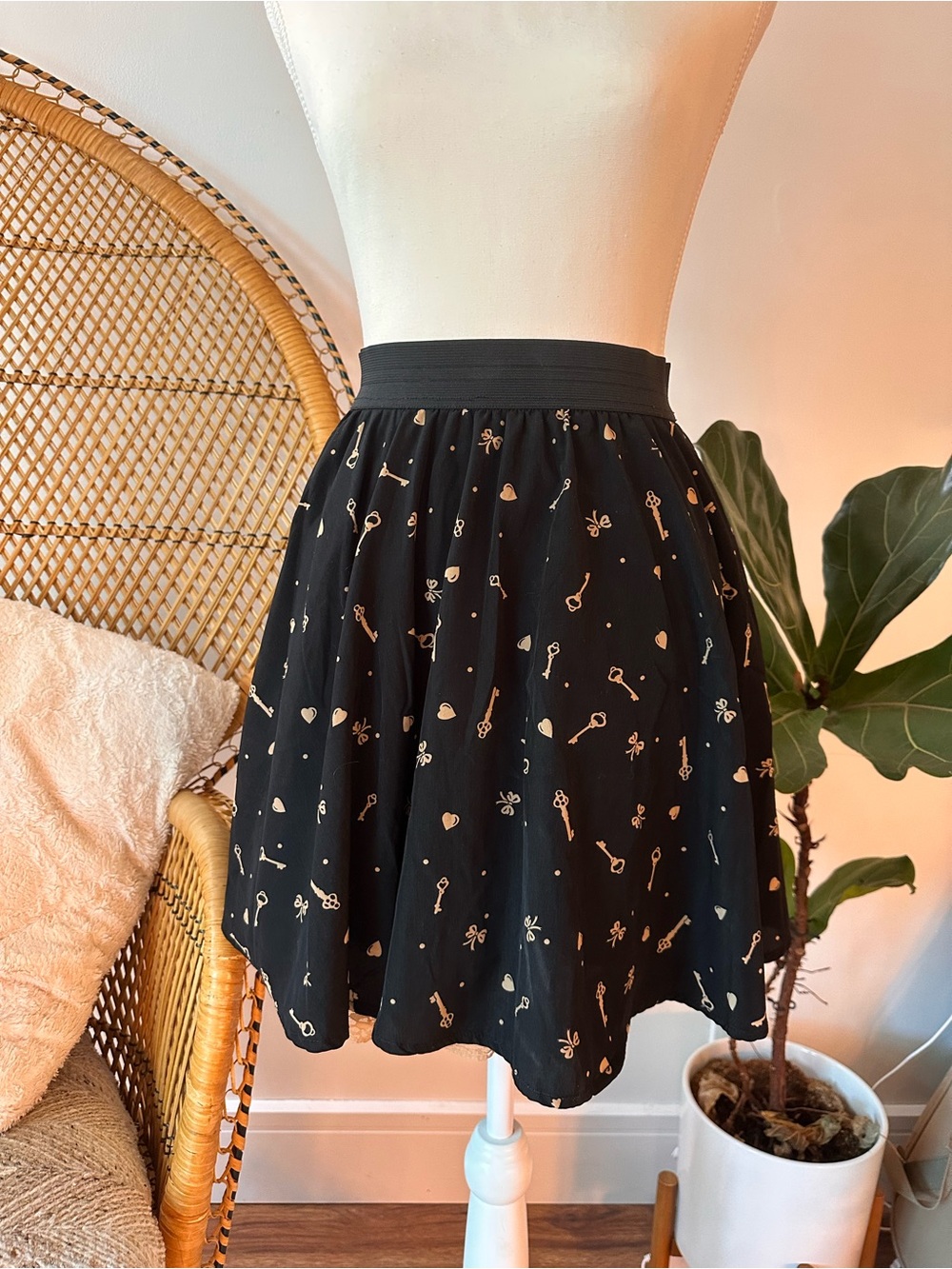 Black Key & Heart Print Skater Skirt by